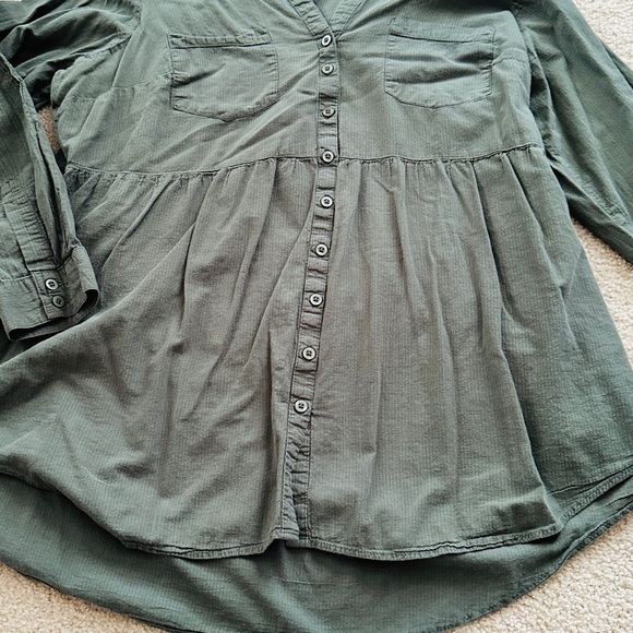Olive Hi-Low Long Sleeve Top - Picture 2 of 4